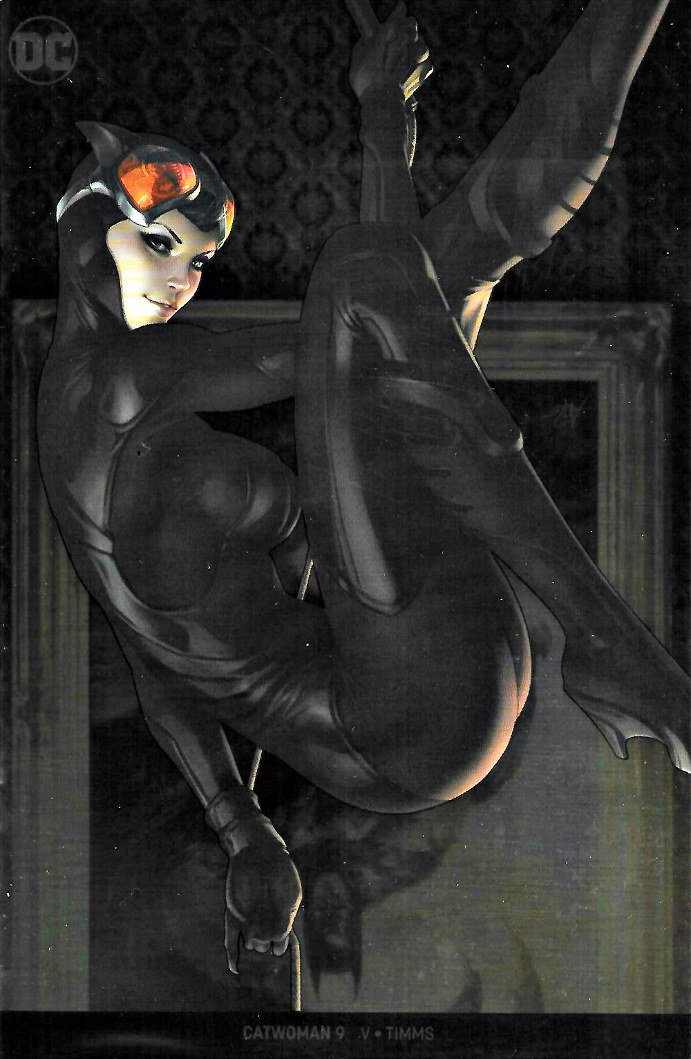CATWOMAN #9-DCB